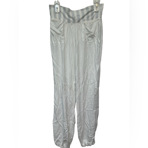 lululemon athletica Pants - Lululemon White Lightweight Dance Jogger Pants